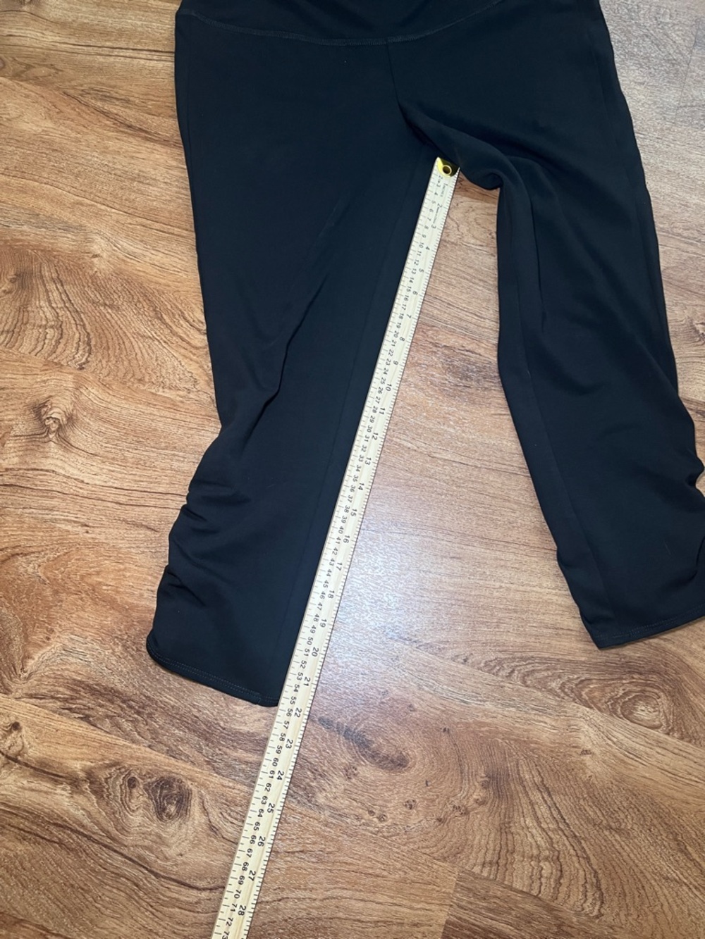 Chico’s Zenergy So Slimming Black Ruched Crop Leggings Women’s Size 2 NWT - Picture 4 of 9